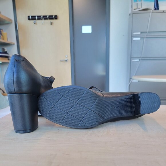 NWOT Clarks Bayla Nora Women's Leather Maryjane Shoes - Picture 5 of 7